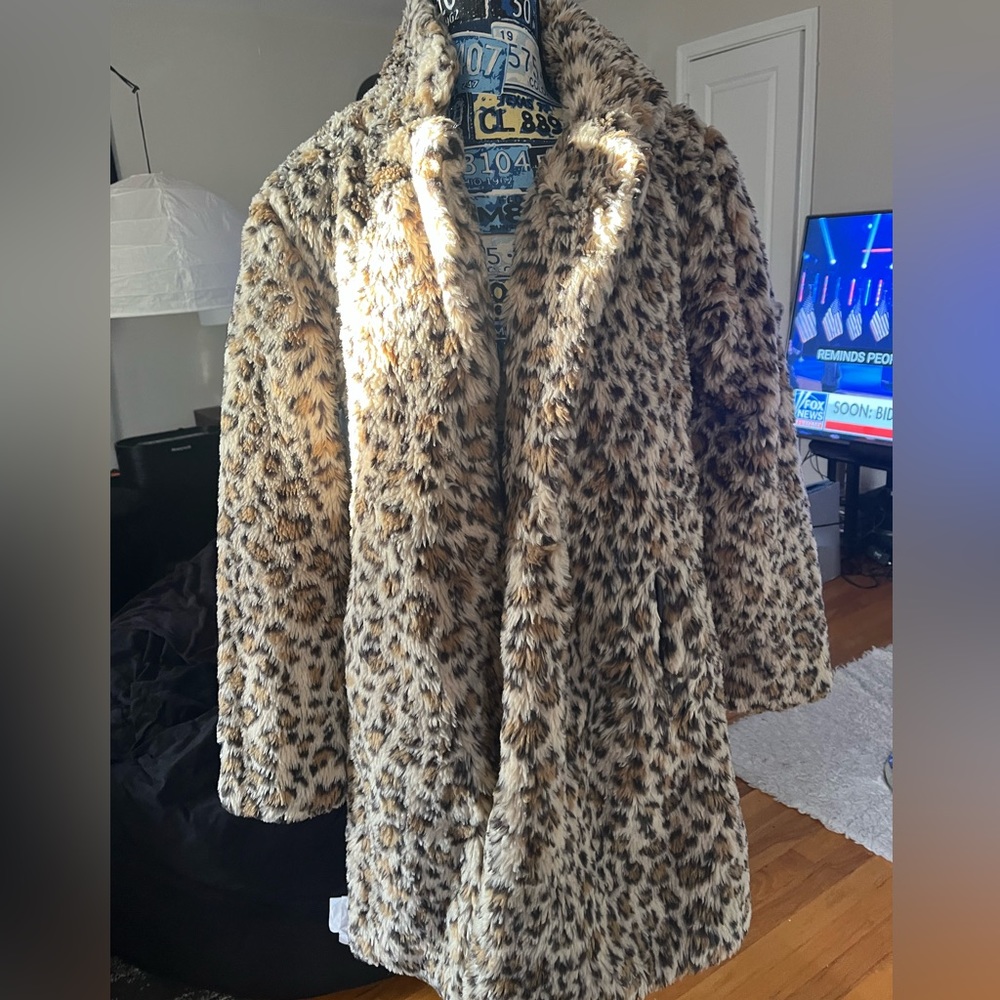 Preowned Leopard Faux Fur Large Jacket